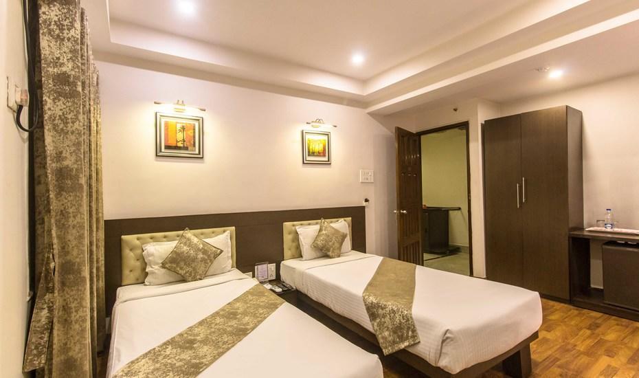 The Pearl Hotel Calcutta Extérieur photo
